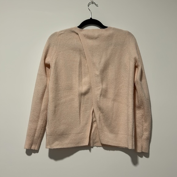 Abercrombie & Fitch open back dusty rose sweater - Picture 3 of 3